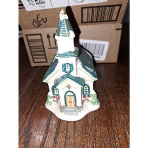 Vintage 2003 Cobblestone Corners Christmas Holiday Light Village Church Building